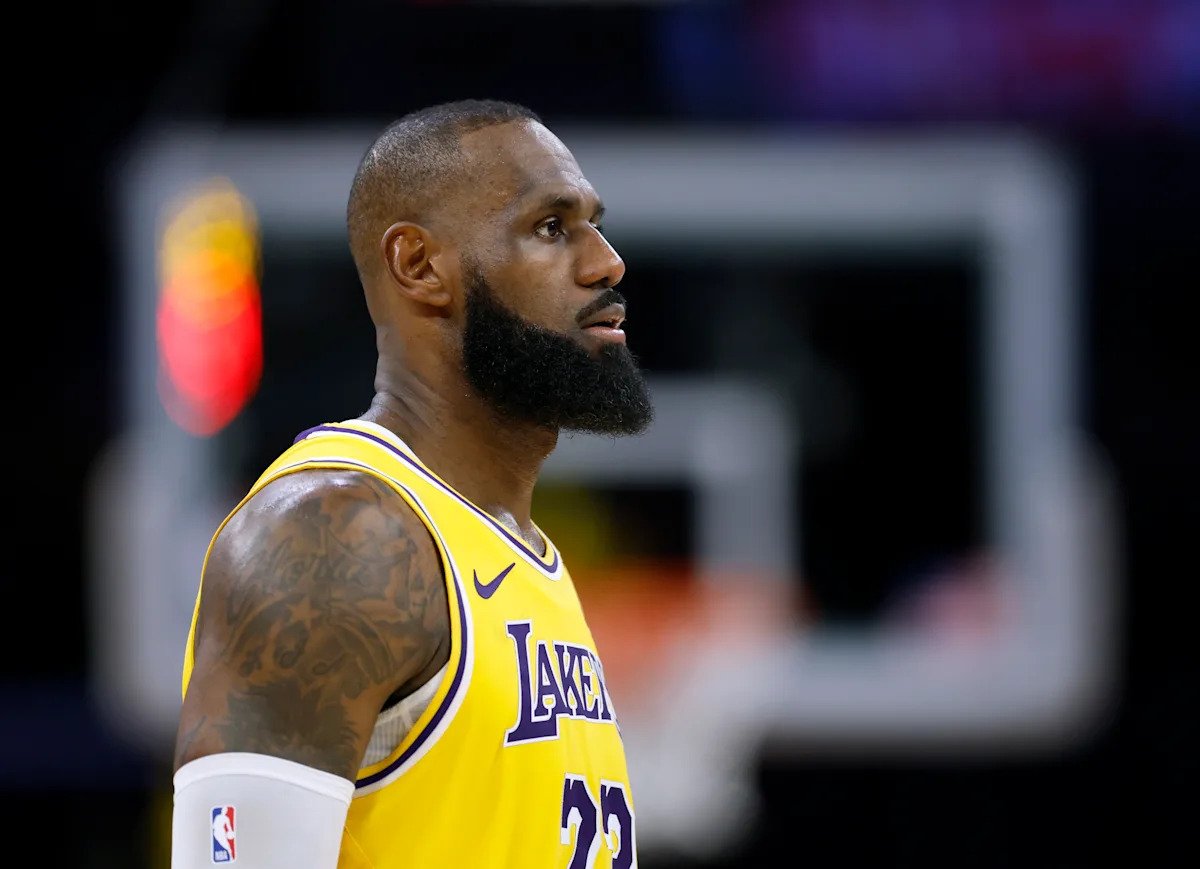 Nemokama NBA agentūra 2025: Tiesioginiai atnaujinimai, naujienos, gandai ir dar daugiau, kaip aprašytas LeBrono Jameso sprendimas