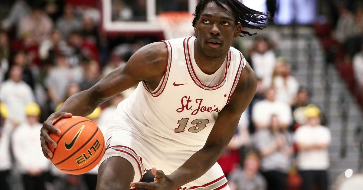 2025 m. Antrajame NBA juodraščio etape „Suns“ juodraštis Rasheeris Flemingas ir Koby Brea 2025 m.