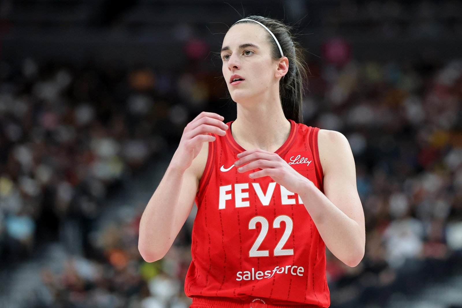Caitlin Clarkas su karščiavimo žaidimu ir „Sparks“ žaidimu