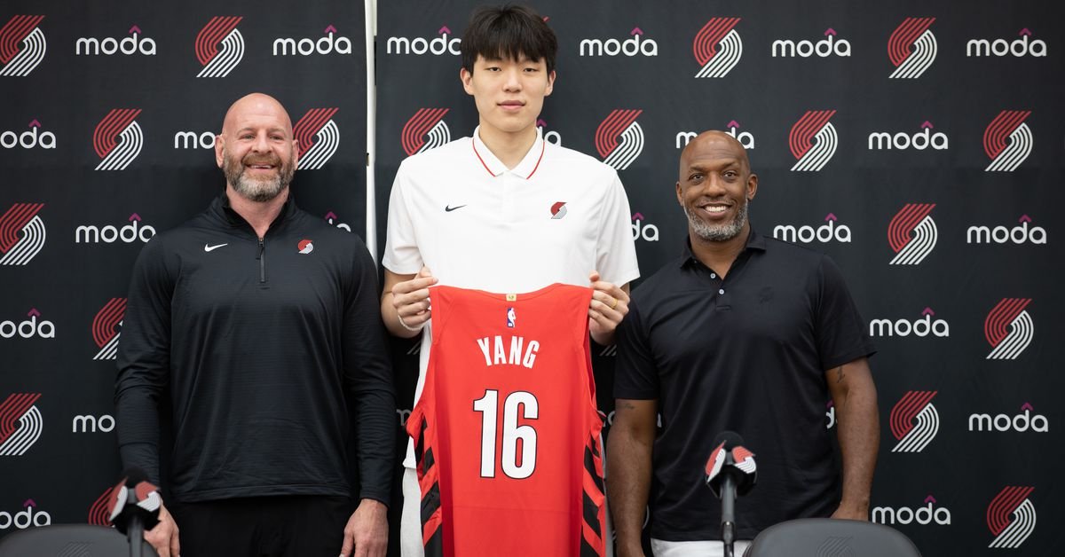 Janas Hansenas jau laimi prieš „Portland Trail Blazers“ gerbėjus