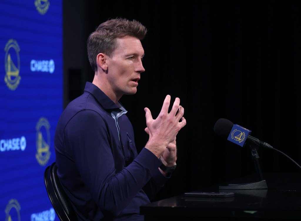 „Warriors“ gamina 2025 NBA dieną su „Phoenix Suns“
