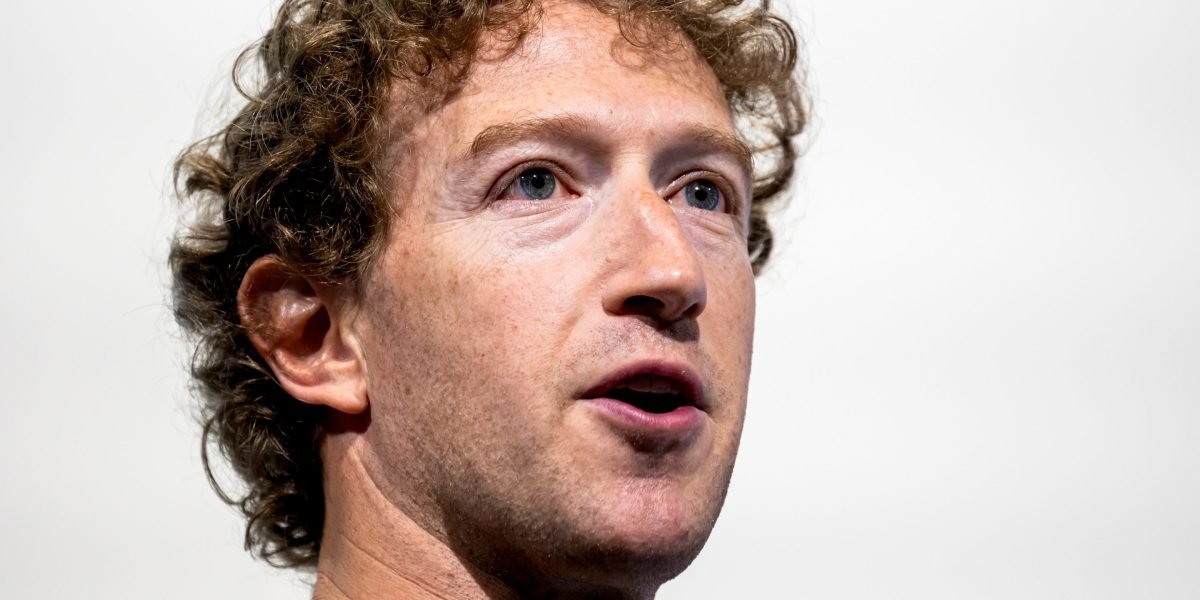 Ex -Openai tyrėjas Lucasas Bayeris milijonas suteikia šaltą vandenį 100 milijonų meta pasirašymo premijų.