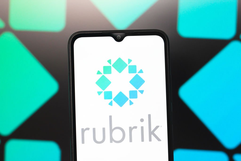 Rubrika pasiekia predesbes, kad paspartintų AI agentų priėmimą