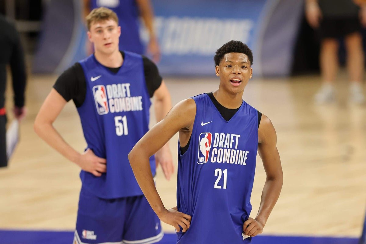 2025 m. NBA projekto veiksmas, atsispindėjęs su „Cooper“ vėliavos ilgais kadrais, Ace Bailey numetamas
