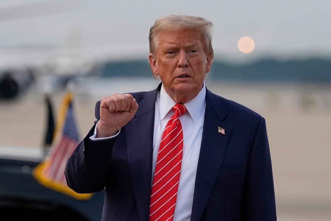 „Specialūs pasiūlymai“: Trumpas pasmerkė „siaubo“ naujienas apie ekonomiką