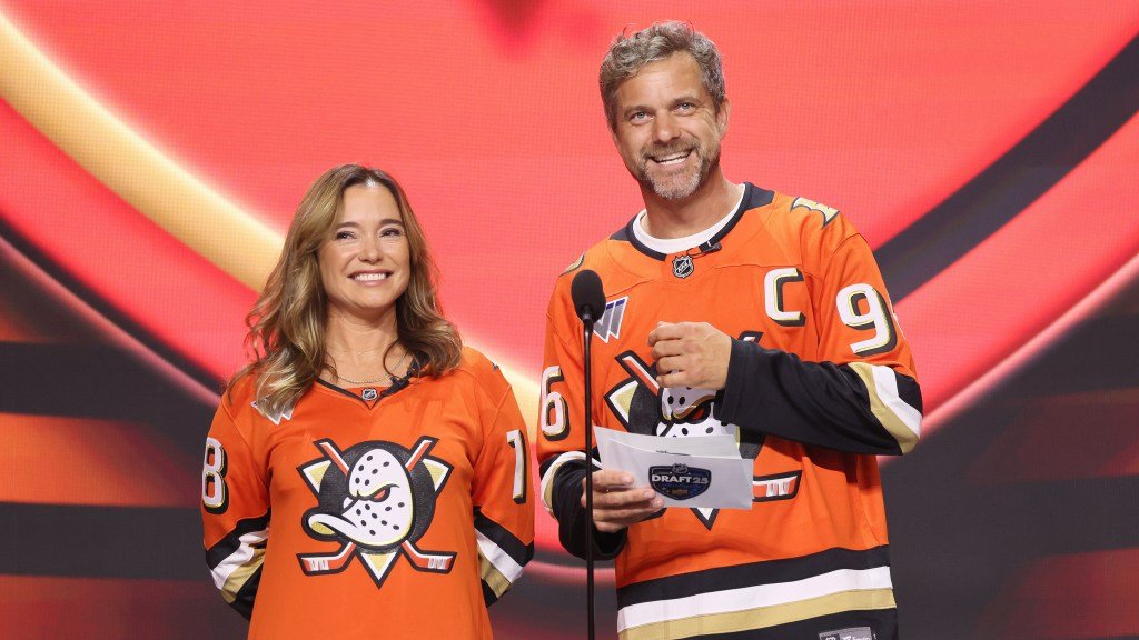 „Galingos antys“ Joshua Jacksonas ir Marguerite Moro praneša apie NHL pasirinkimą