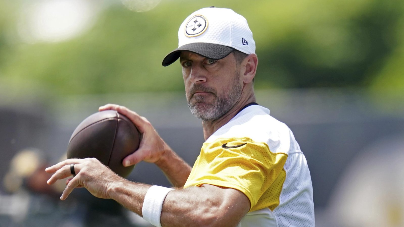 Aaronas Rogersas sako, kad jis yra „beveik tikras, kad pasitrauks po 2025 m. NFL sezono su„ Steelers “
