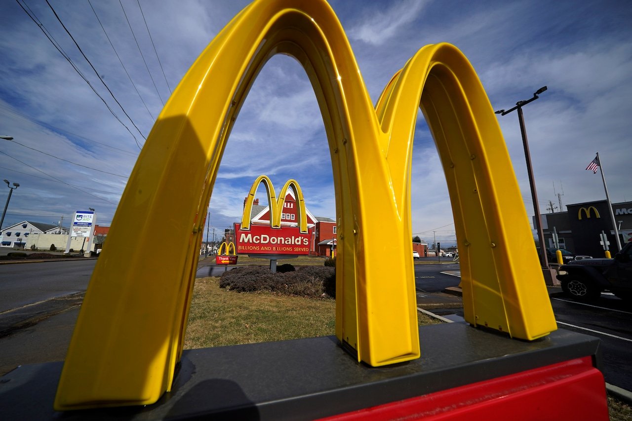 „McDonalds“ ir „Crispie Kremi“ baigia savo partnerystę