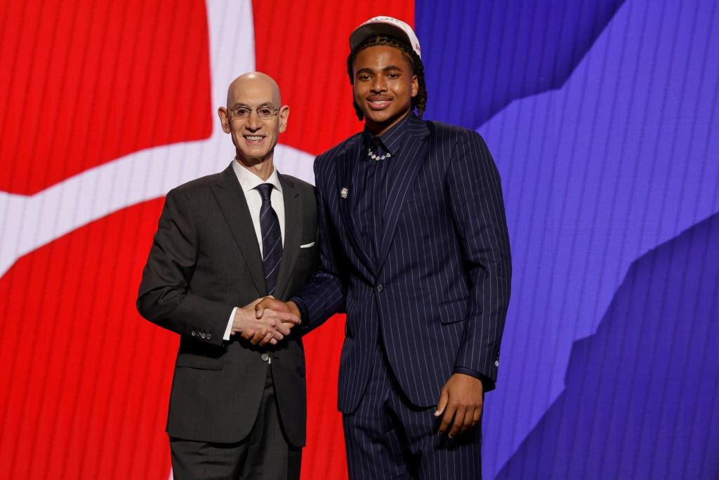 Raptors Collin Murray-Boyles išvalo orą po virusinės reakcijos „FK“