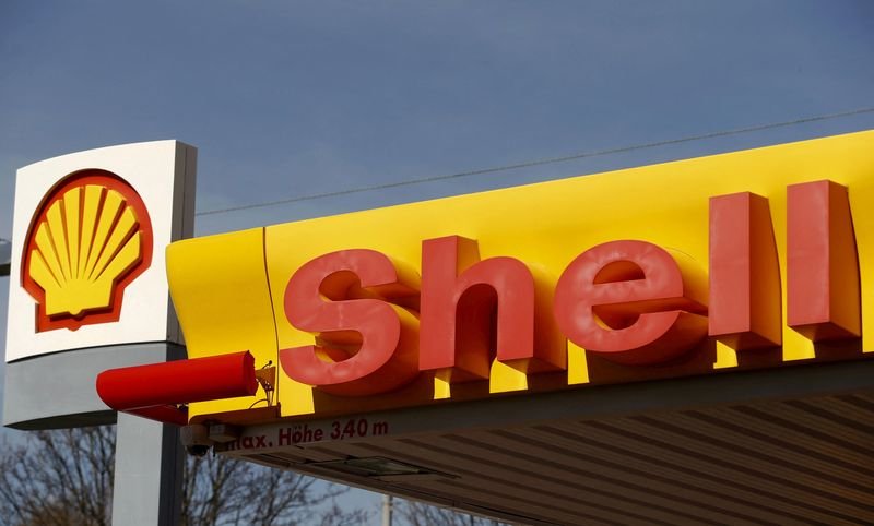 „Shell“ sako, kad nesvarsto pirkti BP, JK taisyklėms 6 mėnesius draudžiami pasiūlymai