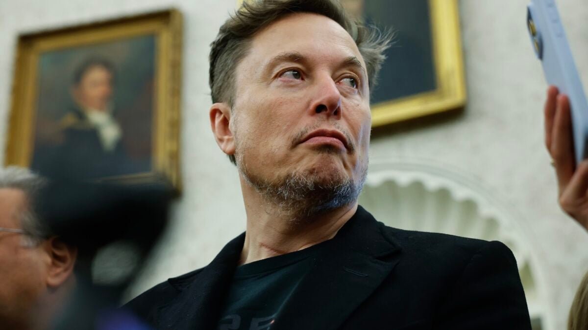 Kadangi „Tesla“ pardavimai mažėja JAV ir Europoje, pranešama, kad „Elan“ atmetė savo geriausią pardavėją