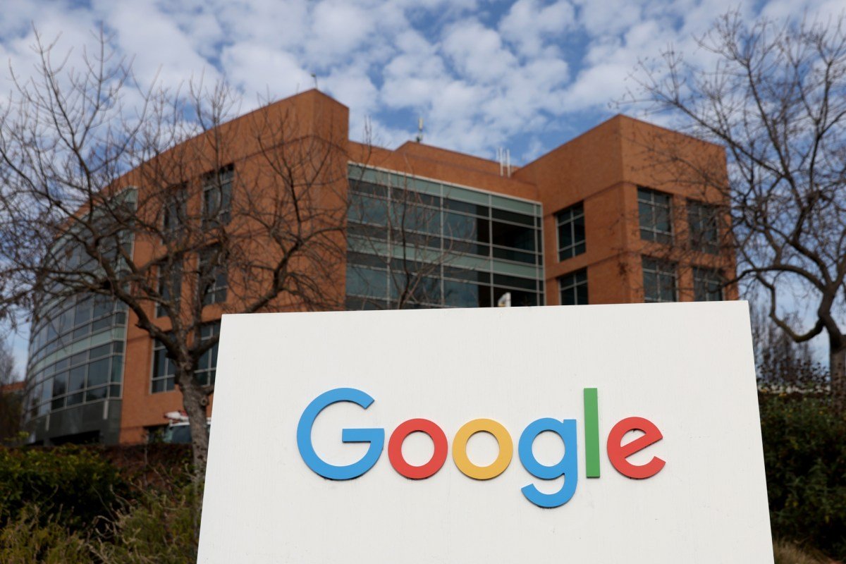 „Google“ pateikia istorines nuotraukas gatvėje „Google Earth“