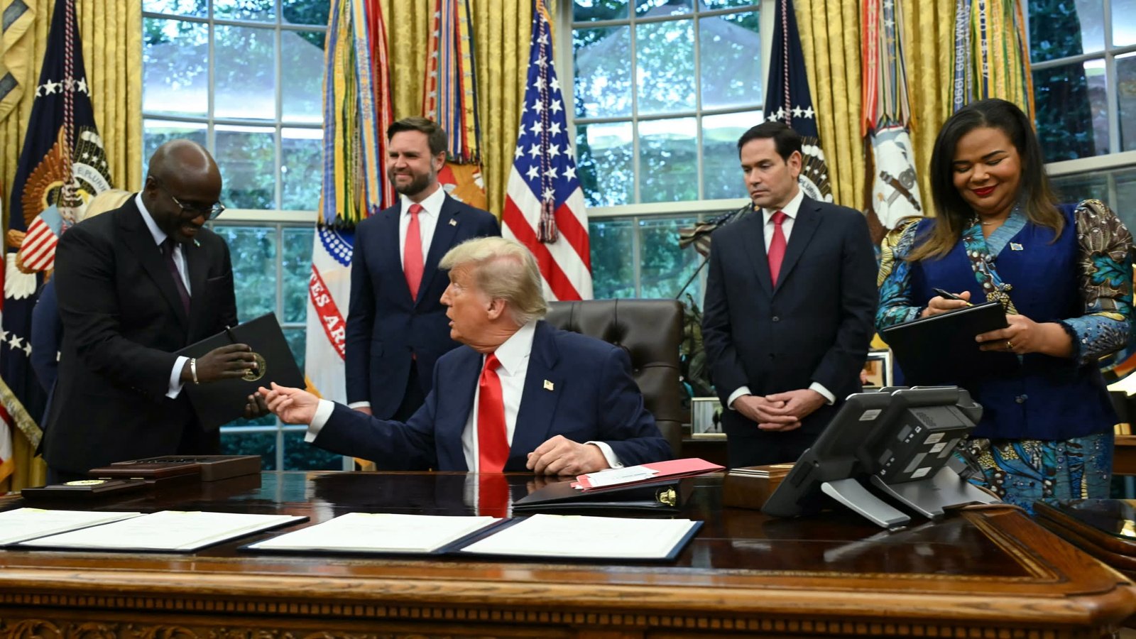 Donaldas Trumpas sako, kad jis pasirinks tik Fed kėdę, kuri sumažina palūkanų normas – „Financial Times“