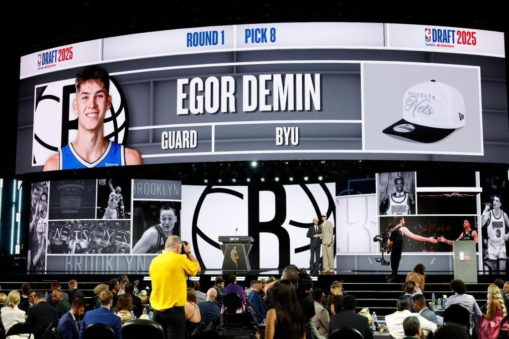 „Nets“ prekybos antrasis turas po penkių pasirinkimų iš pirmojo turo 2025 m. NBA juodraščio gabenimo