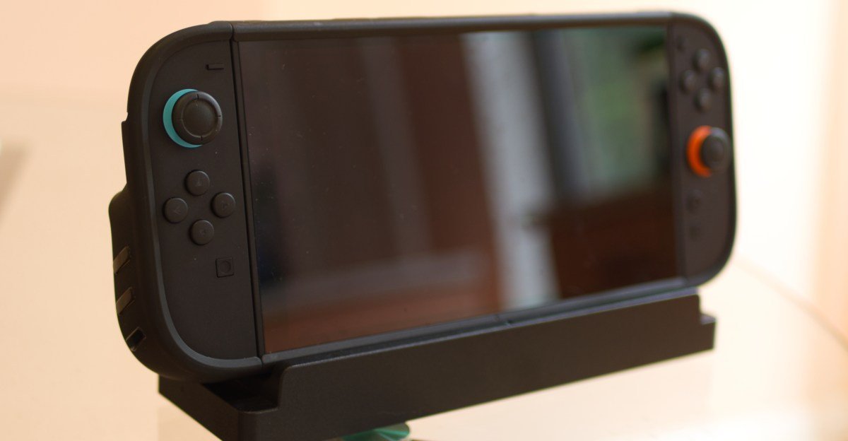 Dbrandas prisipažįsta, kad jis turėjo „stulbinantį, nuostabų atsakymą“ į „Killswitch Joy-Con Grip Smafment“.