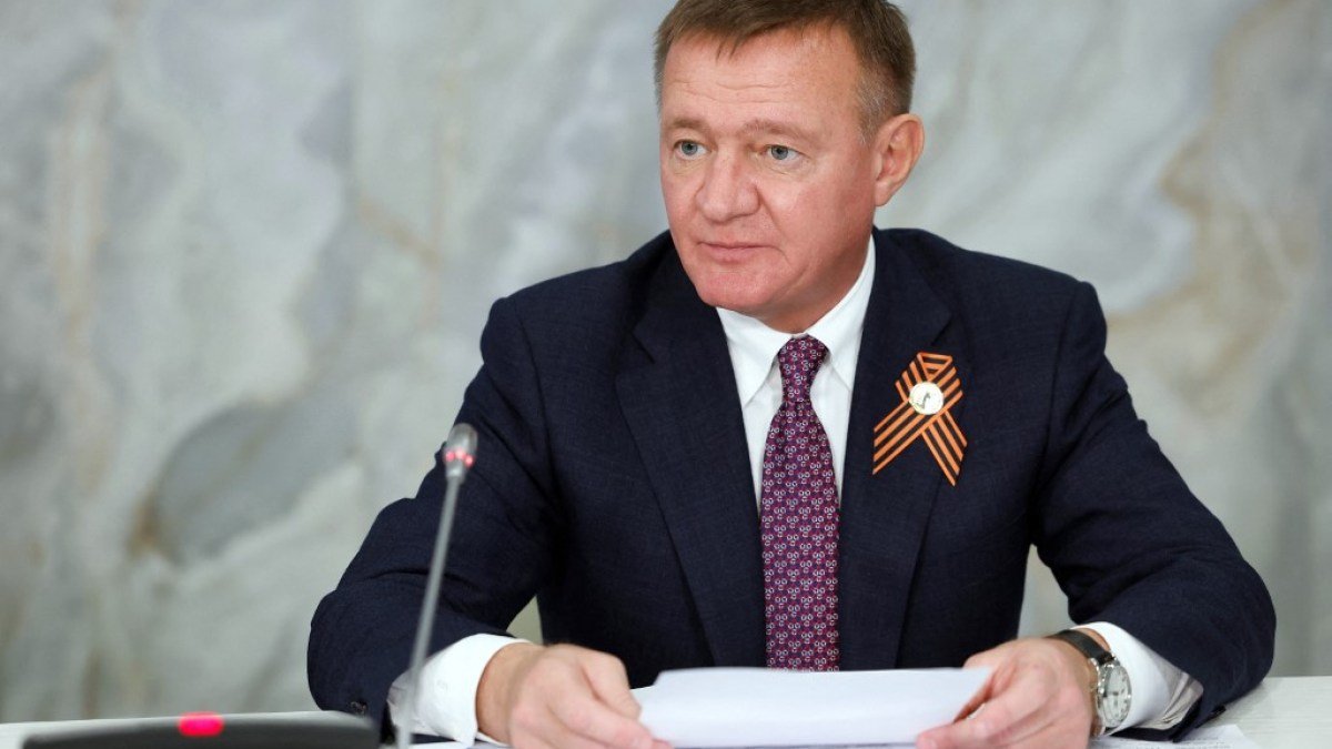 Rusija tiria buvusio ministro mirtį, tokią kaip kūno atleidimas po kelių valandų. Politika