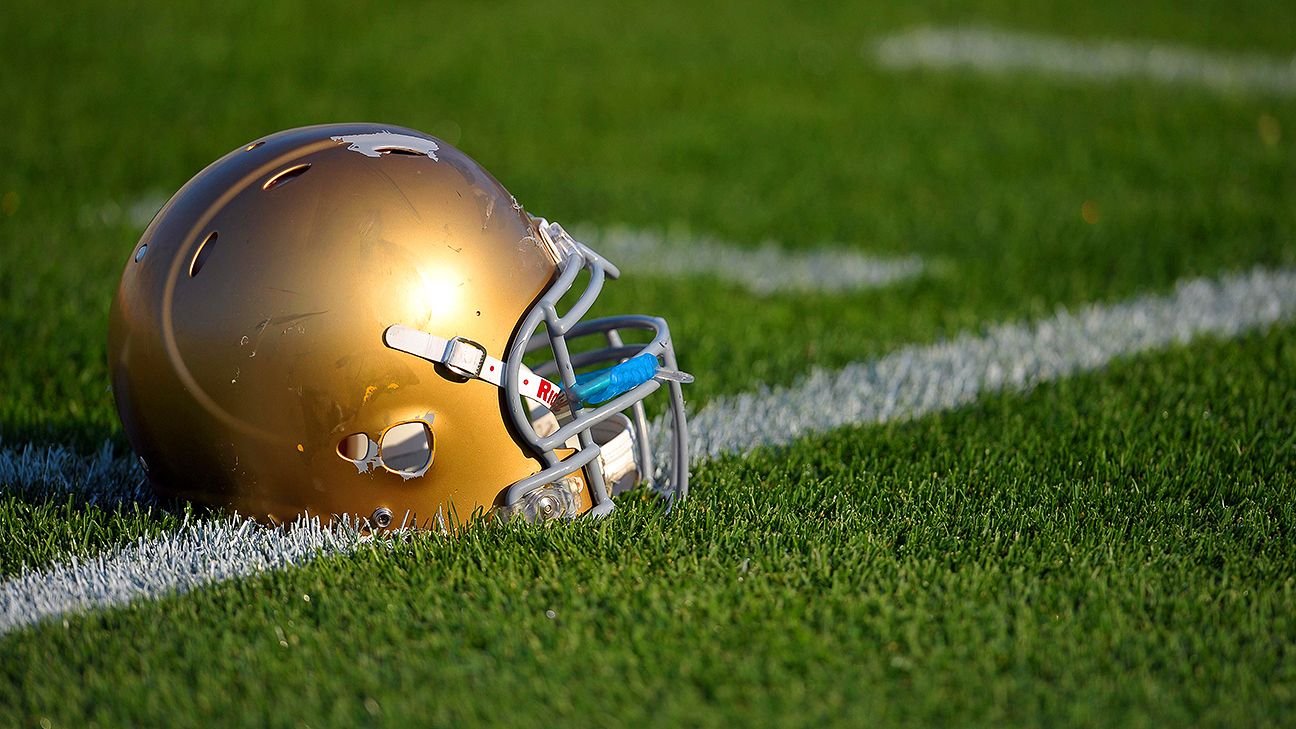Notre Dam Land Devin Fitzgerald, buvusios NFL žvaigždės Larry žvaigždės sūnus