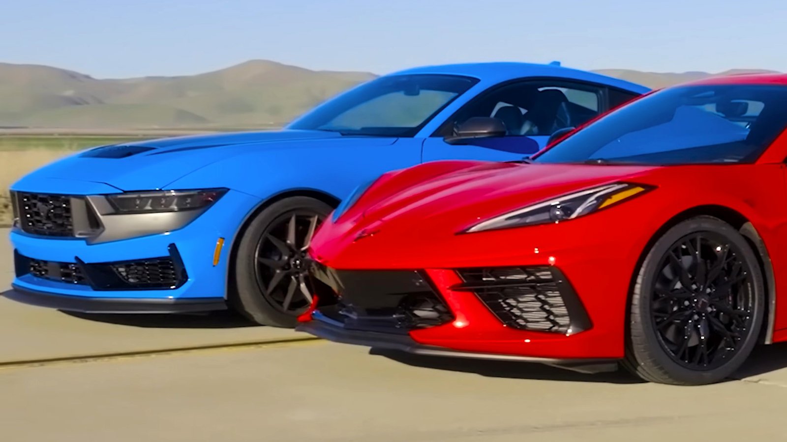Ar „Mustang“ gali įveikti „Corvette Stingray“ pagrindą?