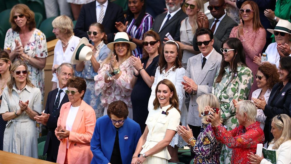 Dvi nuostabios „Royals Wimbledon“ moterys finale prisijungė prie Kate Middleton „Royal Box“ finale