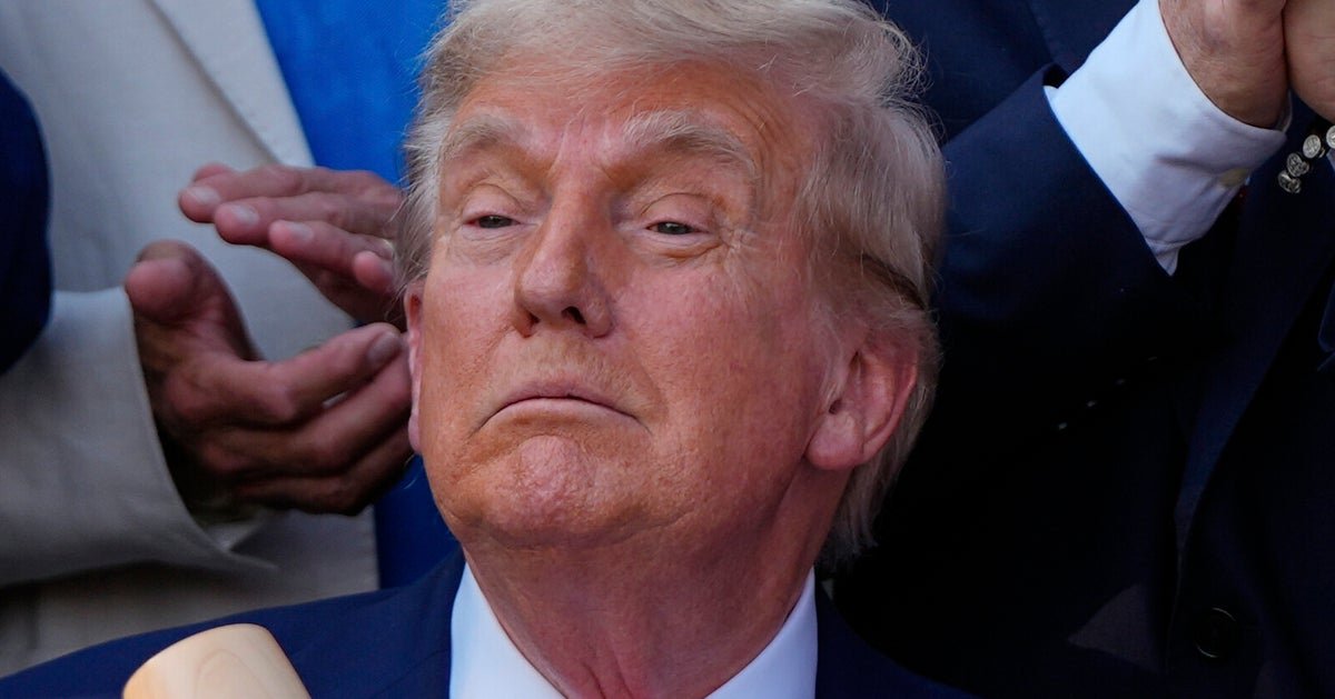 Trumpas ką tik išleido savo TV transliacijos platformą. Rimtai.