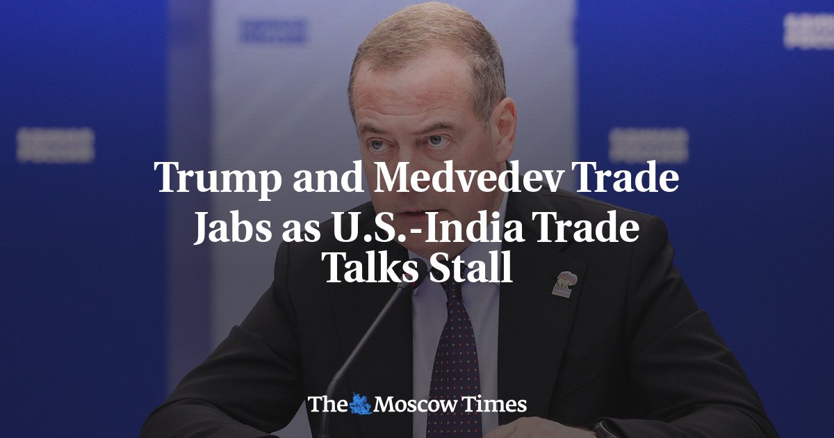 Trumpo ir Medvedevo prekybos žaidėjai yra JAV ir Indijos prekybos dokumento kioskuose