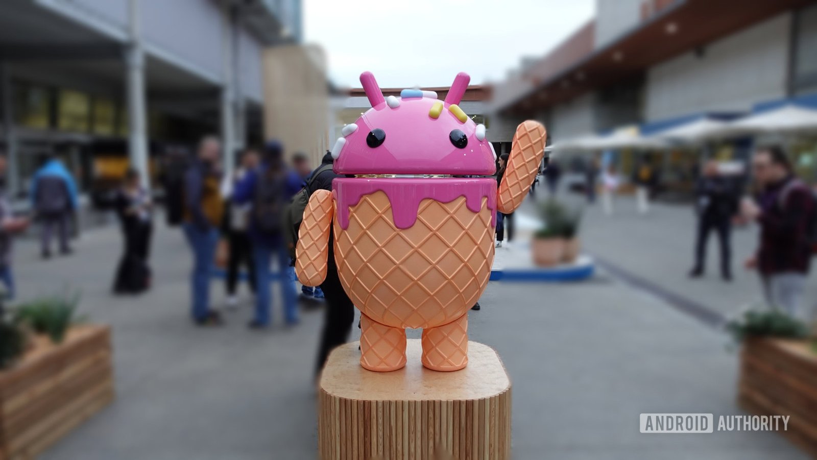 Naujasis „Google“ „Android Canary“ turi naują kraujavimo mėgėją