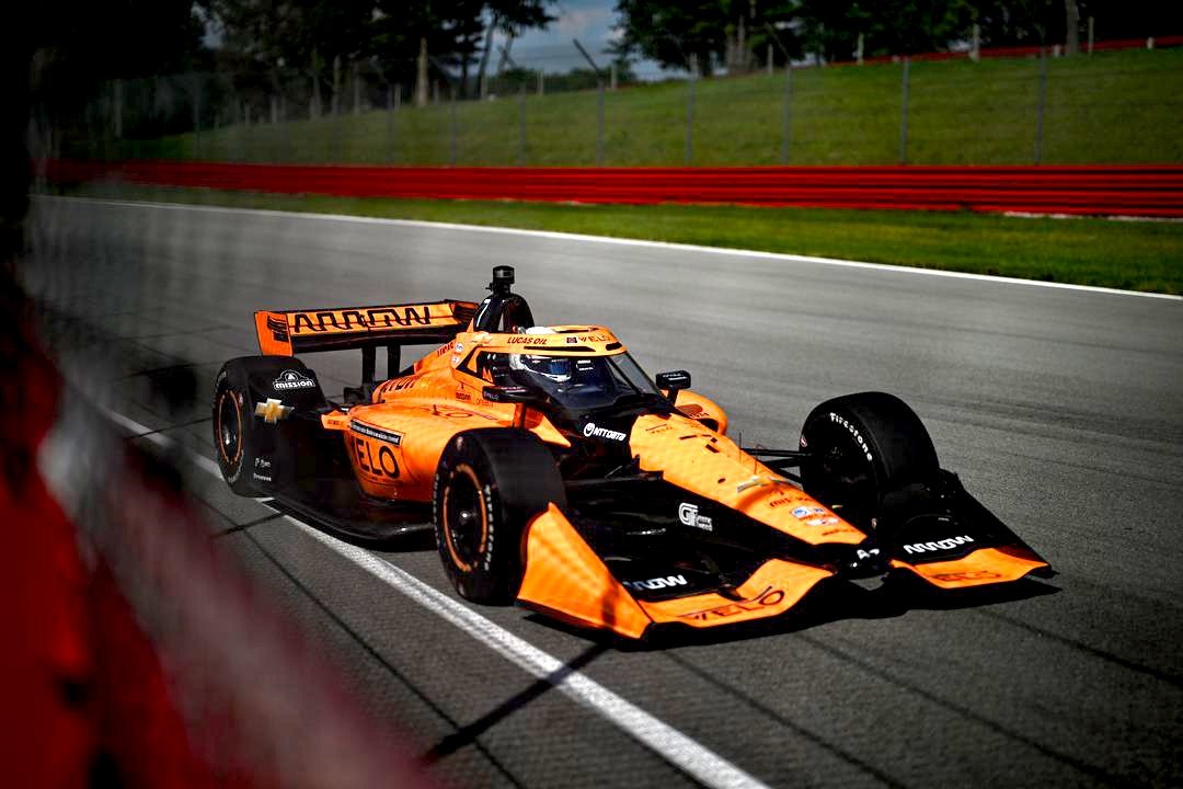 Naujos kartos „IndyCar“ šviečia Ohajo vidurio kvalifikacijoje