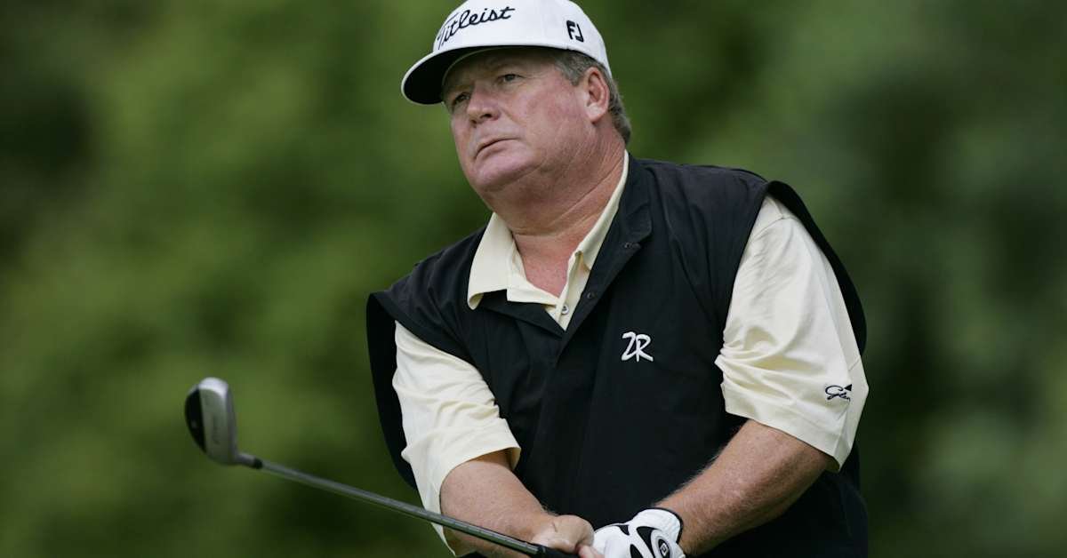 Keturių laikų nugalėtojas „PGA Tour“ Ed Fiori praeina