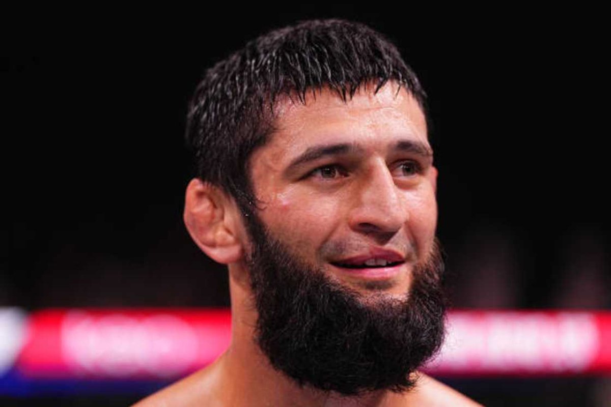 „Khamzat Chimaev“ gauna įdomių patarimų prieš UFC 319 kovą su Dricus du Plessis