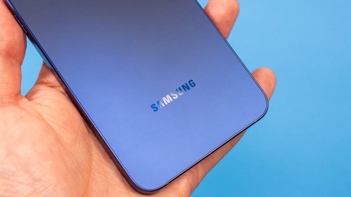 „Samsung“ ir „Epic Games“ kviečia ieškinį programų parduotuvių bylose