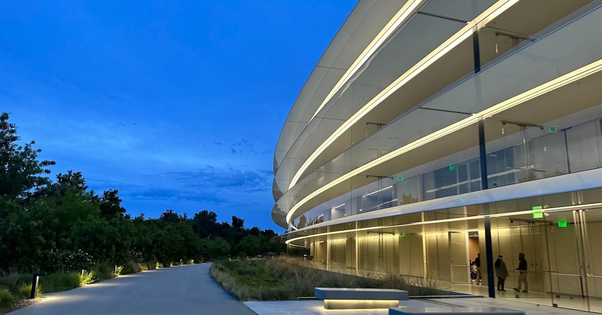 „Apple“ trukdo pateikti „Cupertino“ projektą, kuris truko dešimtmetį