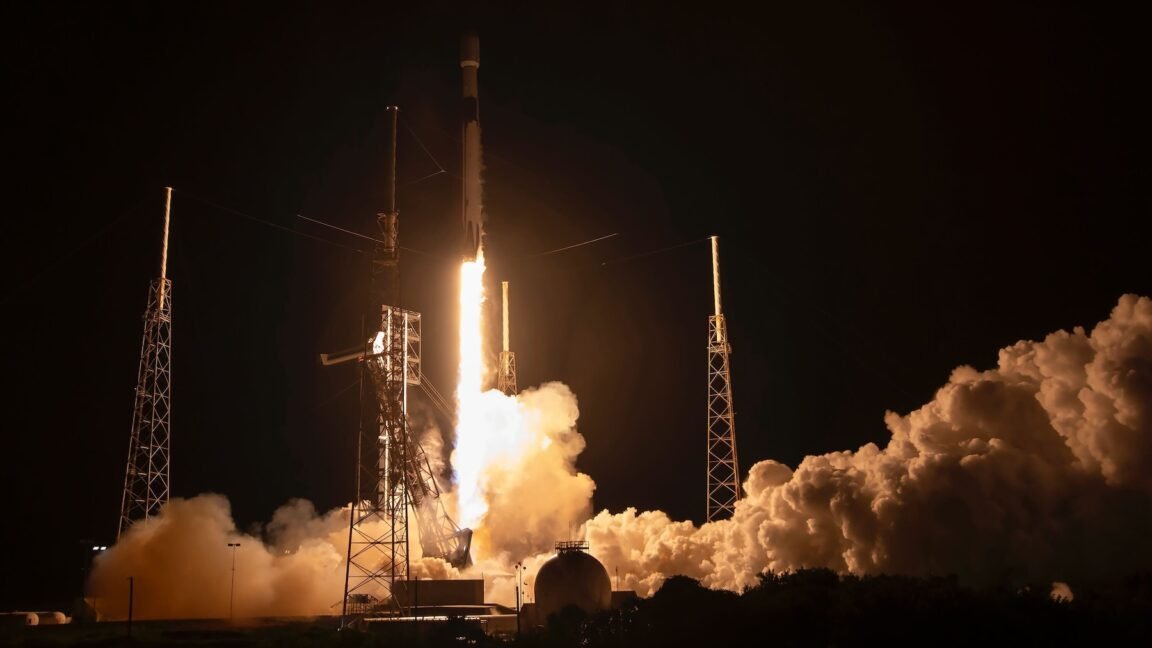 „Rocket Mary-Go-Round“ tęsiasi su „Amazon“ kelione su „SpaceX“ paleidimu