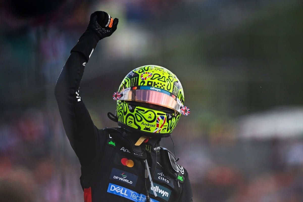 Lando Norrisas triumfas po bausmės už Oskarą Piaastri