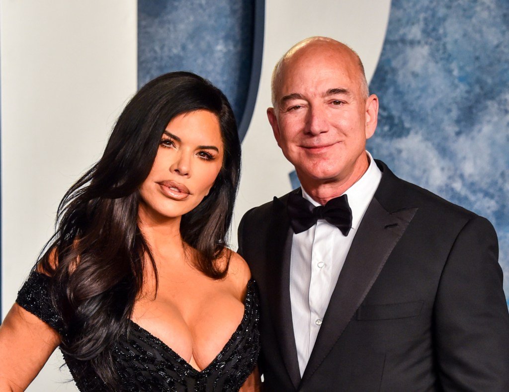 Jeffas Bezosas yra jos ir Lauren Sanchez vestuvių žvilgsnis