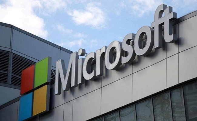 „Microsoft“ taikoma 6000 h -1B vizų iš 9000 pasaulinių darbo vietų mažinimo