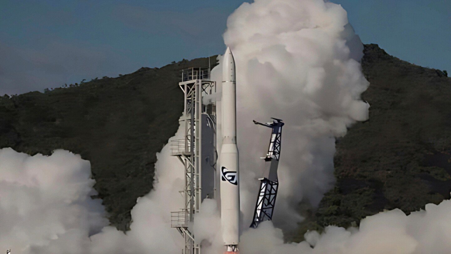 Pirmoji Australijos sukurta raketa sudužo po 14 sekundžių skrydžio, nesėkmingai bandant pasiekti orbitą