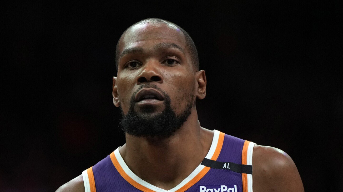 „Blockbuster Kevin Durant Trade“ išaugo į istorinę, pirmiausia jos 7 komandų prekybą