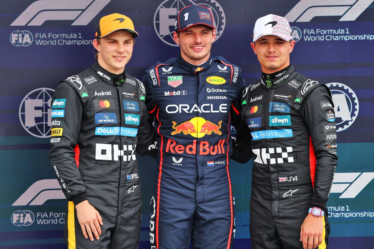 Pradinis tinklas „F1 2025“ Britanijos Grand Prix po dviejų baudų